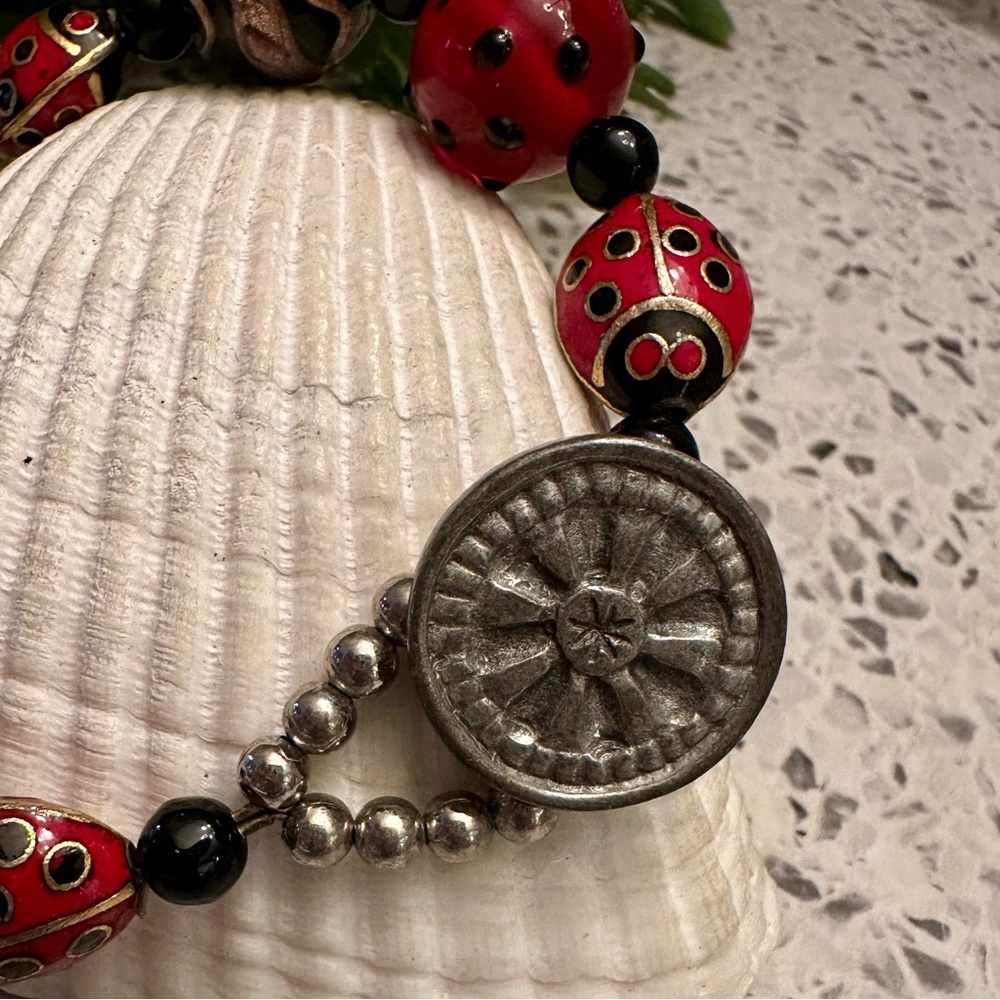 Ladybug bracelet - Picture 3 of 5